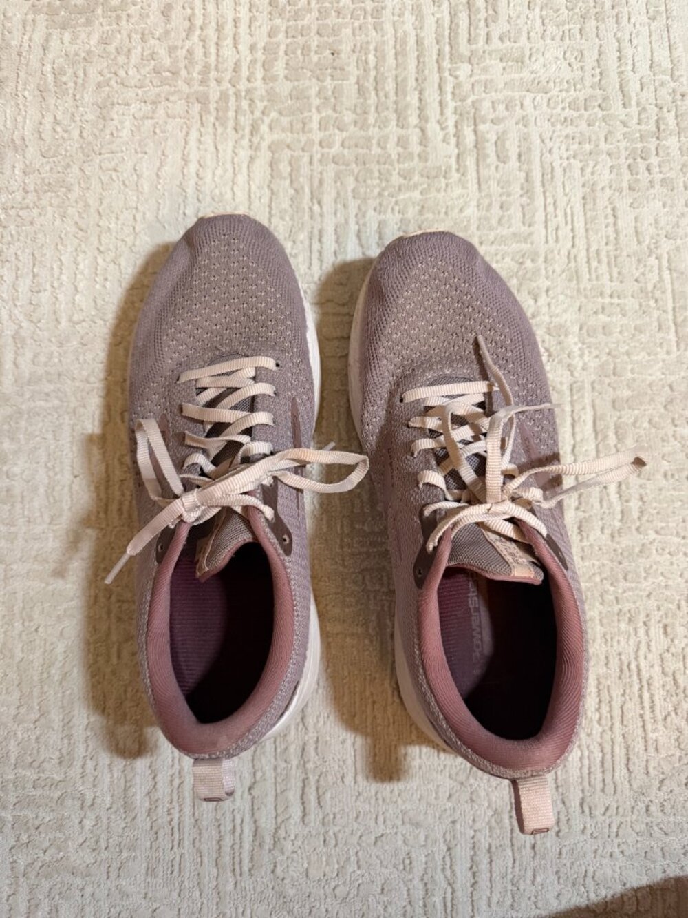 Lavender Woman Brooks Sneaker - Picture 3 of 6